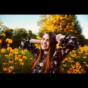 Meet your Posher, Myra